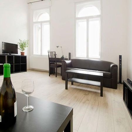 Apartment Andrassy Budapeste Exterior foto