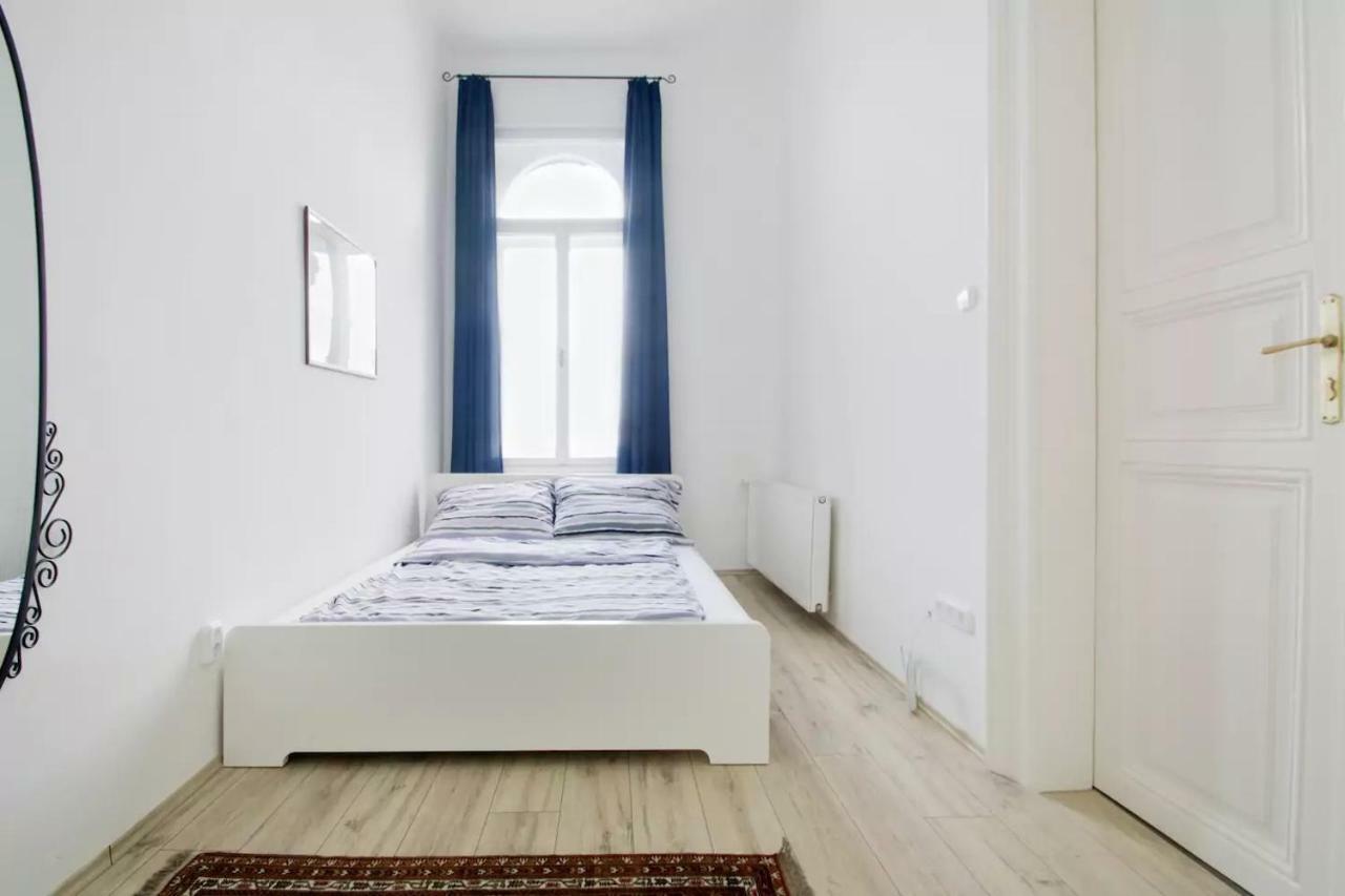 Apartment Andrassy Budapeste Exterior foto